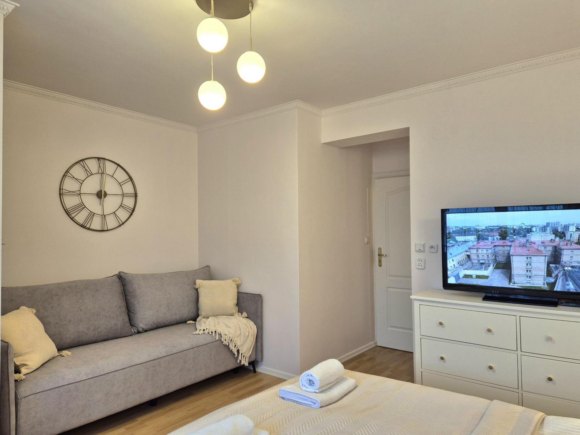 - Lux Apartment